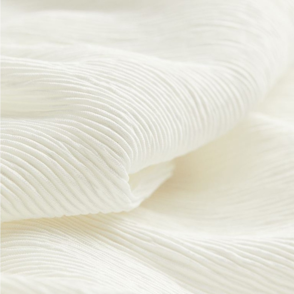 H&M Crinkled Set - Picture 8 of 13